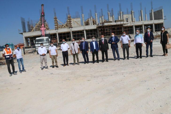 Kütahya TOBB’un Mesleki ve Teknik Anadolu Lisesi inşaatında inceleme G1