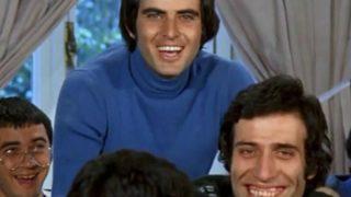 Tarık Akan'ın torunu Gece dedesinin kopyası