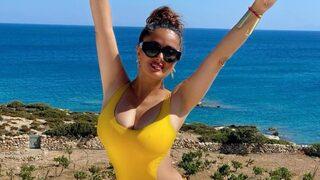 Salma Hayek tatil için Ege’yi seçti!