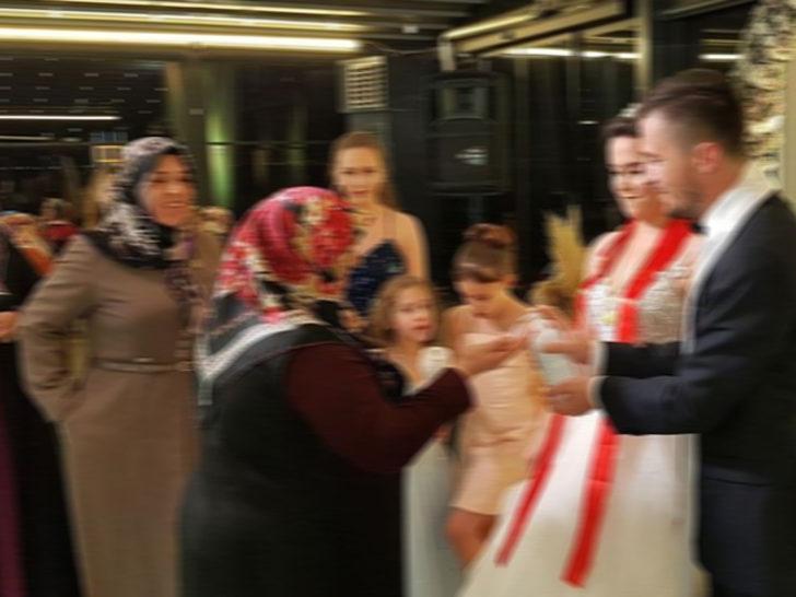 Kayseri Valisi a&ccedil;ıkladı! 80 yaşındaki kadın 72 saatte 5 d&uuml;ğ&uuml;ne gitmiş