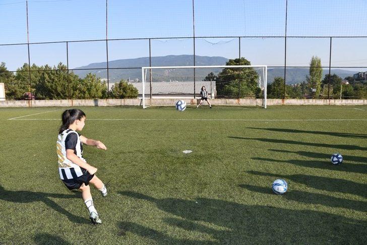 Karabük’te "güçlü kızlar" ilk antrenmanını yaptı G3