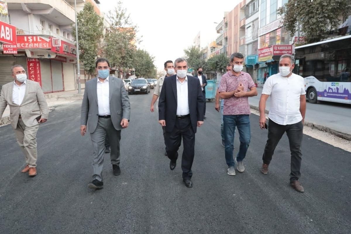 Beyazg&uuml;l asfaltlanan A&ccedil;ıksu Caddesini gezdi