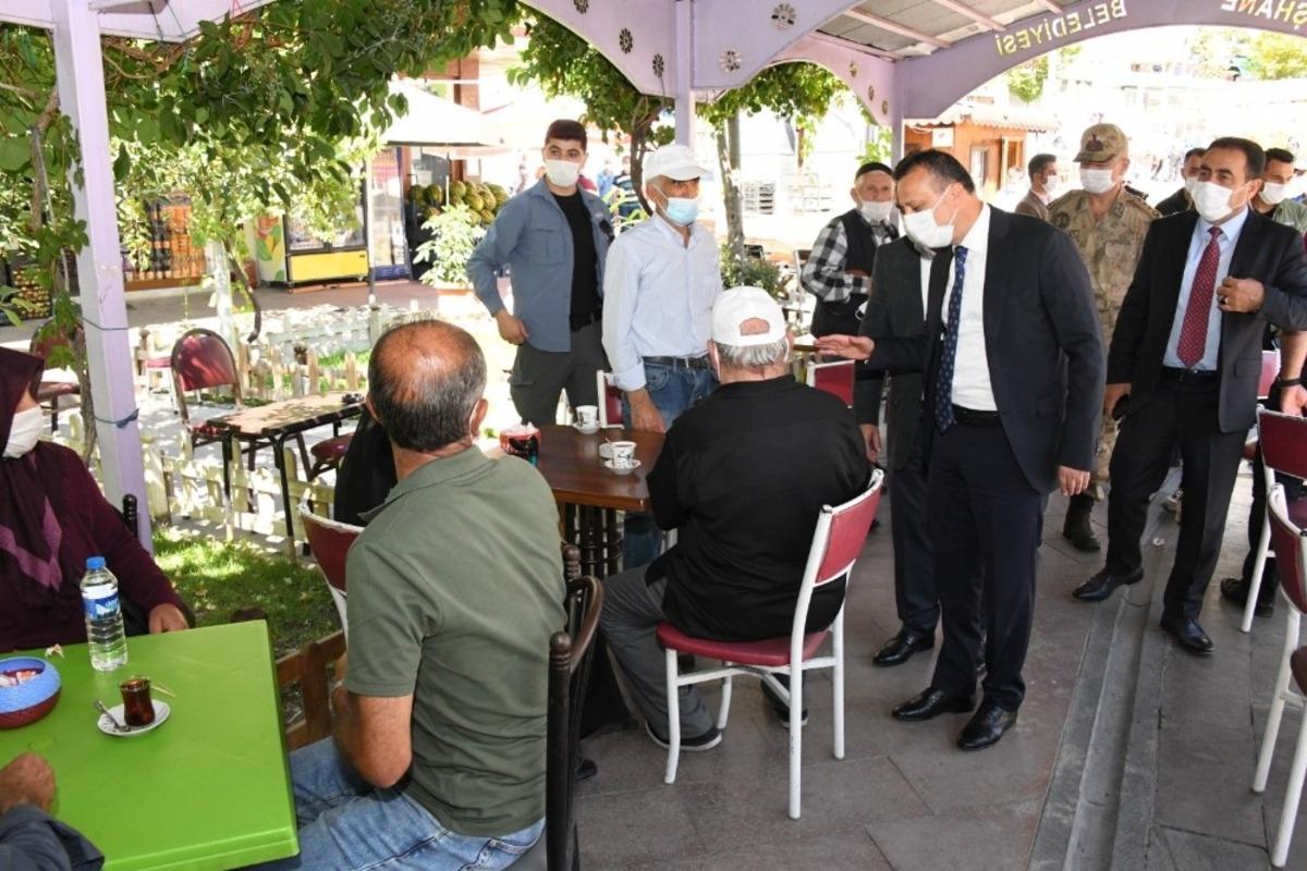 G&uuml;m&uuml;şhane&rsquo;de geniş kapsamlı koronavir&uuml;s denetimi yapıldı