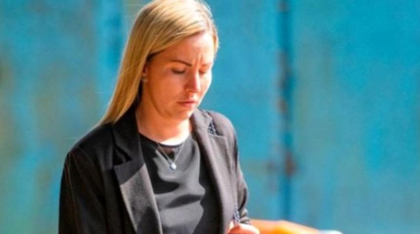 Skandalı &ccedil;ıplak fotoğraflar ortaya &ccedil;ıkardı! &Ouml;ğrencisiyle cinsel ilişkiye giren &ouml;ğretmen tutuklandı! 