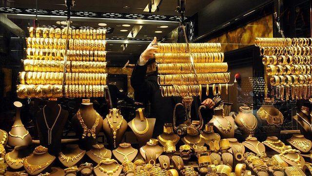 Altın fiyatları düşüşe geçti ama dünyanın dev bankaları rekor fiyat tahmini açıkladı