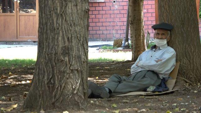 Sıcak hava vatandaşları bunalttı