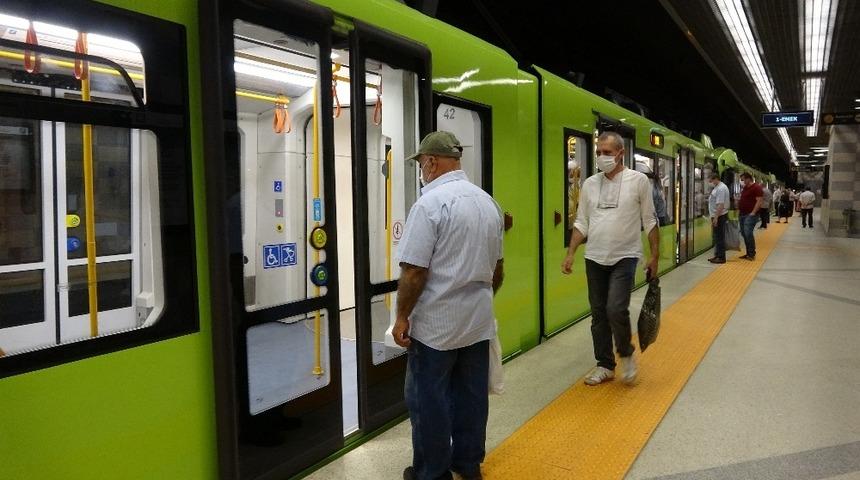 Ulaşım zamlarına faytonlu protesto