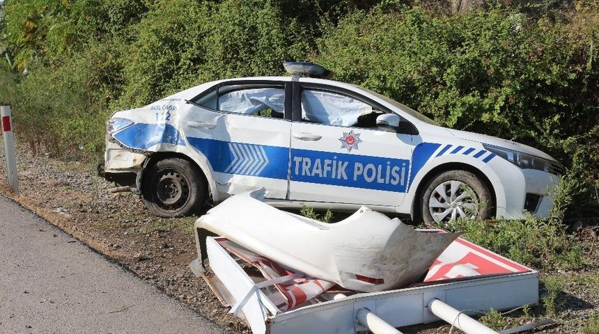 Göreve giden polis ve jandarma ekibi kaza yaptı: 2 yaralı
