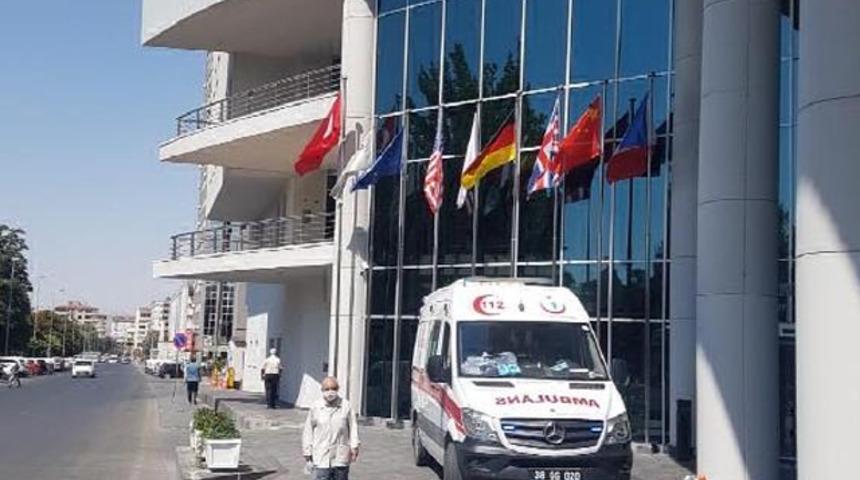 Kayseri'de korkunç olay! Otel odasında tavana asılı cesedi bulundu