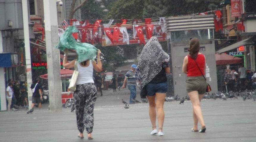 Son hava durumu tahmini! Meteoroloji'den İstanbul ve Karadeniz i&ccedil;in yağmur uyarısı