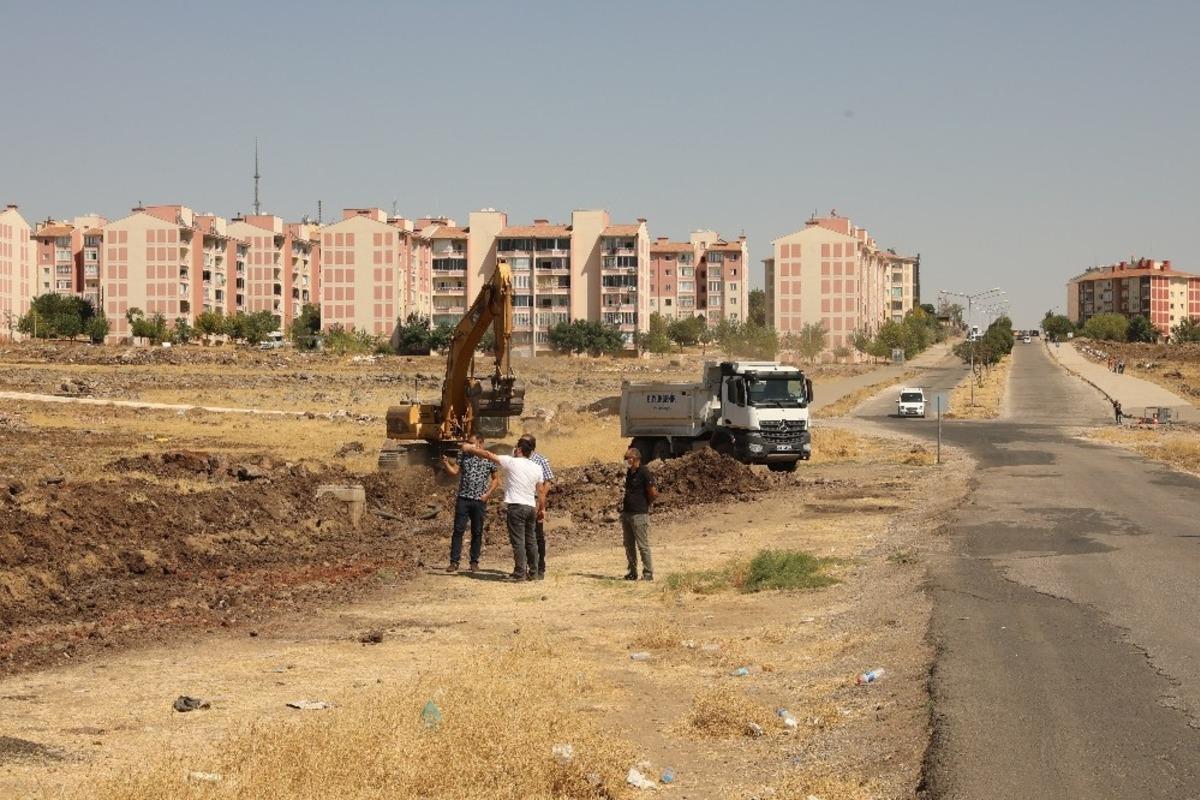 Diyarbakır&rsquo;da  yol yapım &ccedil;alışmaları devam ediyor