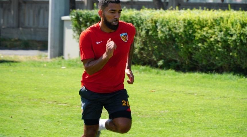 Lennon antrenmana &ccedil;ıktı