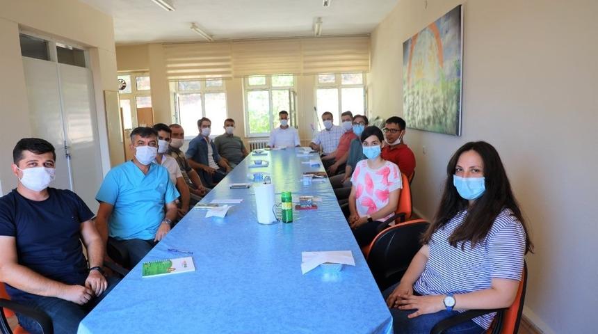 İl M&uuml;d&uuml;r&uuml; Yoldaş&rsquo;tan il&ccedil;e m&uuml;d&uuml;rlerine sahaya inme &ccedil;ağrısı