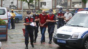 'Bah&ccedil;ende define var' diyerek dolandırmaya &ccedil;alıştılar