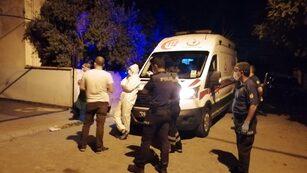 Sokağa &ccedil;ıkan koronavir&uuml;s hastasını ailesi ihbar etti