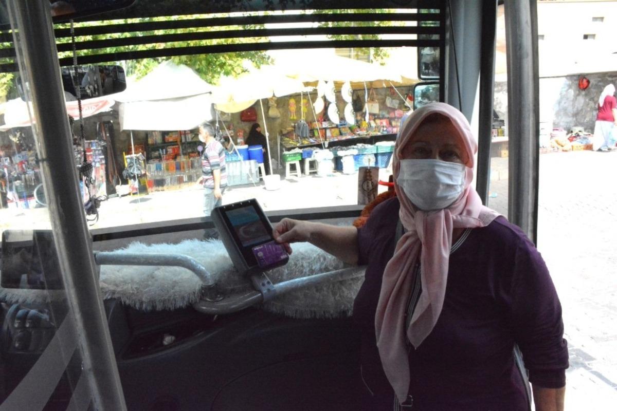 Halk Otob&uuml;slerinde dezenfekte &ccedil;alışmaları s&uuml;r&uuml;yor