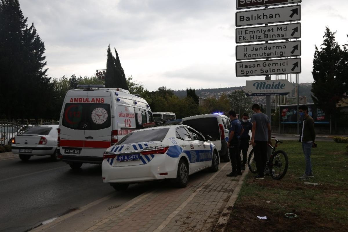 Bisikletle &ccedil;arpışan motosiklet s&uuml;r&uuml;c&uuml;s&uuml; yaralandı