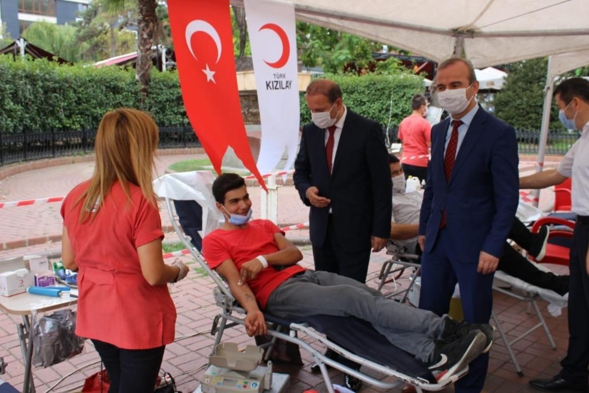 Kızılay ile Milli Eğitim M&uuml;d&uuml;rl&uuml;ğ&uuml; koordinesinde "İyilik kanımızda var"