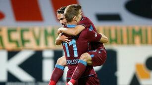 Trabzonspor'da Abd&uuml;lkadir &Ouml;m&uuml;r sakatlandı!