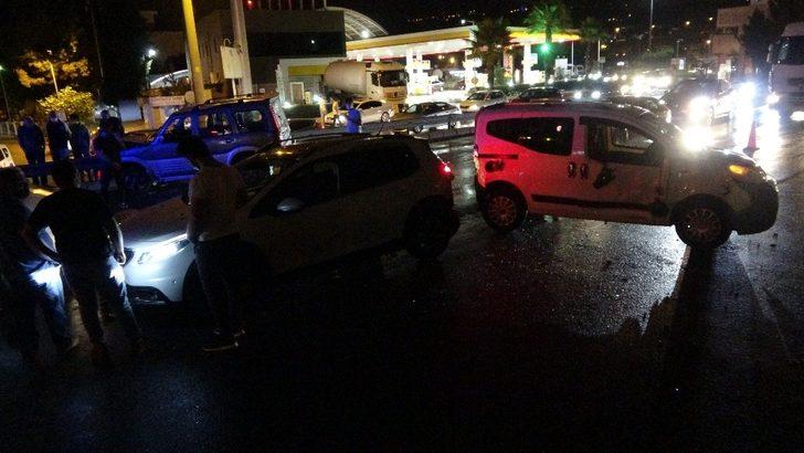 D100 Karayolu’nda 3 araç çarpıştı: 1 yaralı G3