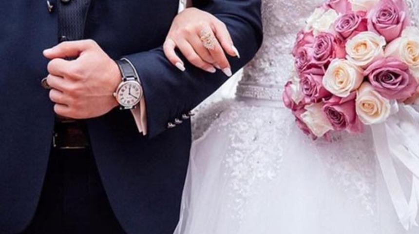 D&uuml;ğ&uuml;n salonu kaparo iadesi yapar mı yapmaz mı?