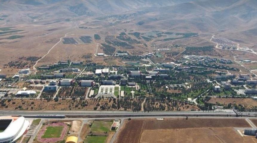 İn&ouml;n&uuml; &Uuml;niversitesi&rsquo;nden uzaktan &ouml;ğretim anketi