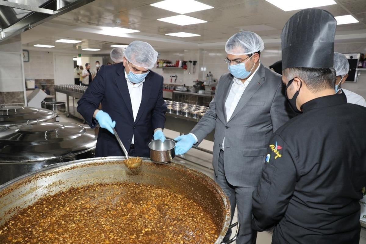 İhtiya&ccedil; sahibi ailelere aşure ikramı