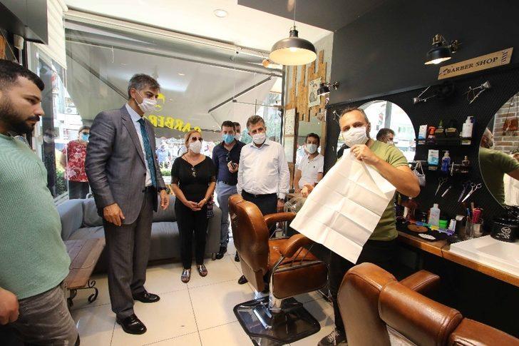 Bayraklı’da sosyal mesafe ve maske denetimi G3