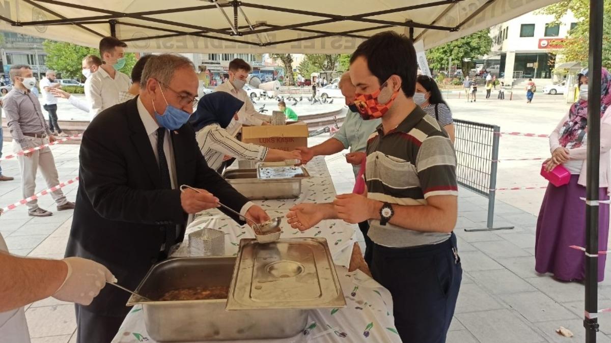 Kestel&rsquo;de aşure kazanları 15 bin kişi i&ccedil;in kaynadı