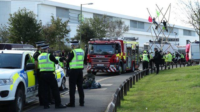 Protesters at a blockade near the Broxbourne printing press