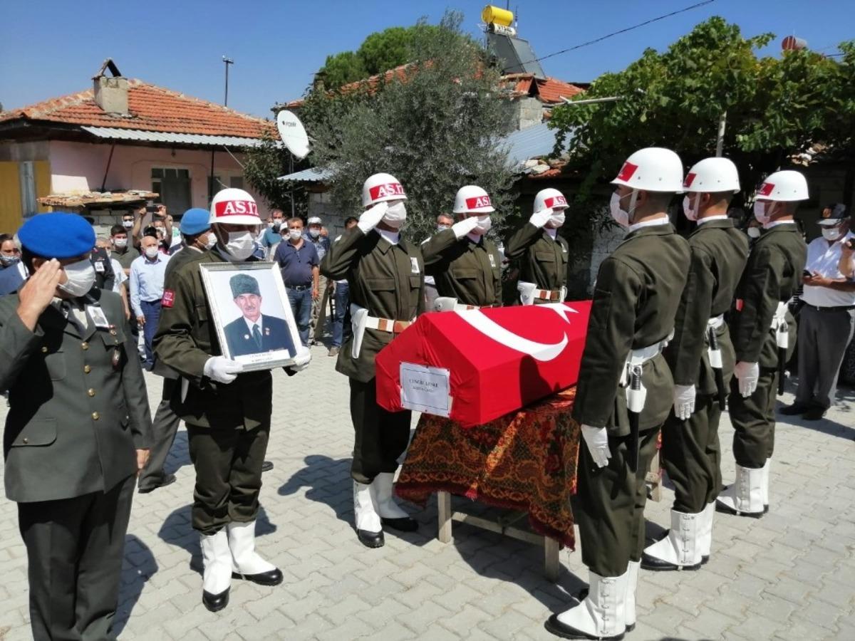 Denizli&rsquo;de Kıbrıs Gazisi son yolculuğuna uğurlandı