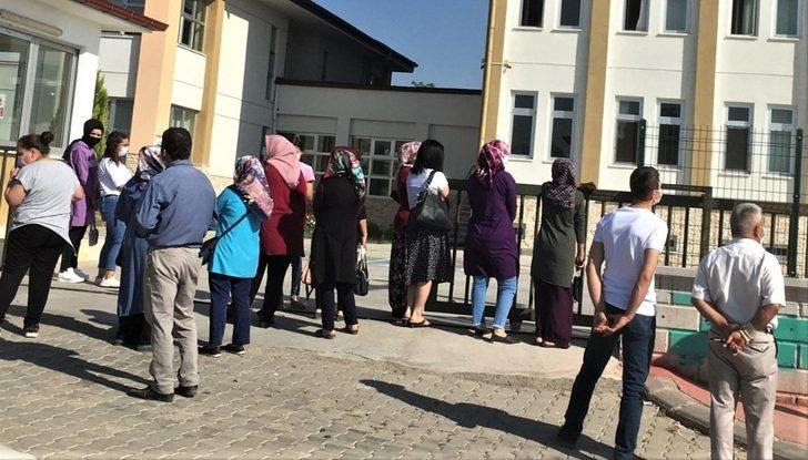 Denizli’de korona virüs tedbirleri altında bursluluk sınavı yapıldı G4