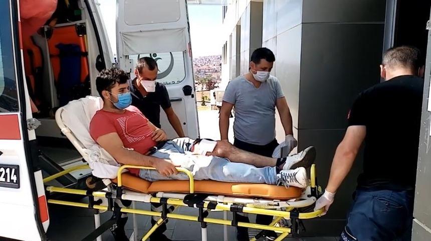 Fırlayan spiral taşı işçinin bacağına isabet etti