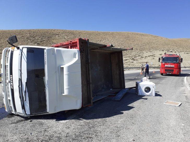 Van’da trafik kazası: 2 yaralı G4