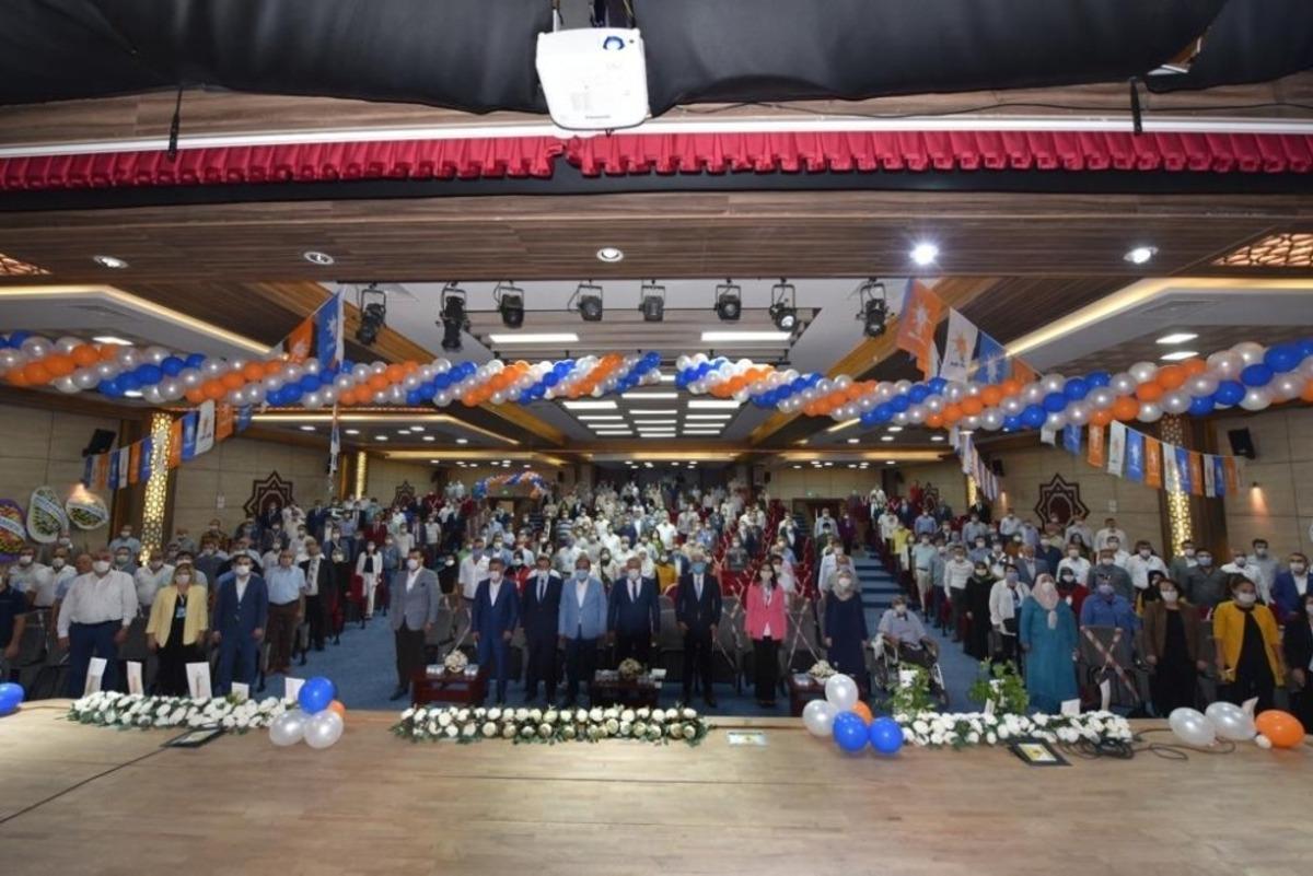 AK Parti Yunusemre&rsquo;de Katı&ouml;z ile &rsquo;yola devam&rsquo; dedi