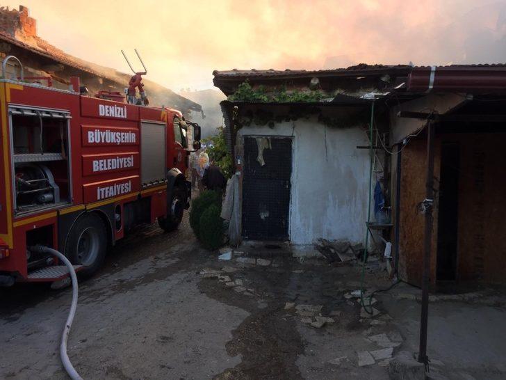 Denizli’de çıkan yangında ev kullanılamaz hale geldi G3