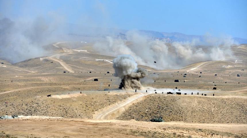 Türkiye ve Azerbaycan'dan savaş sahnelerini aratmayan tatbikat