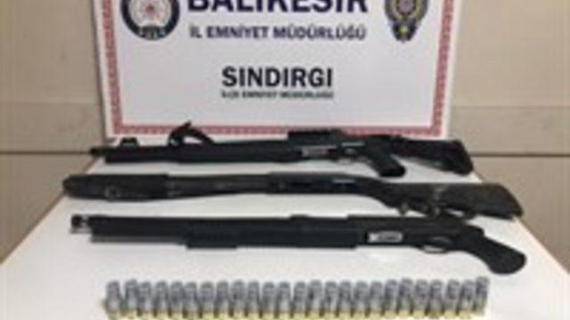 Balıkesir polisinde silah operasyonu