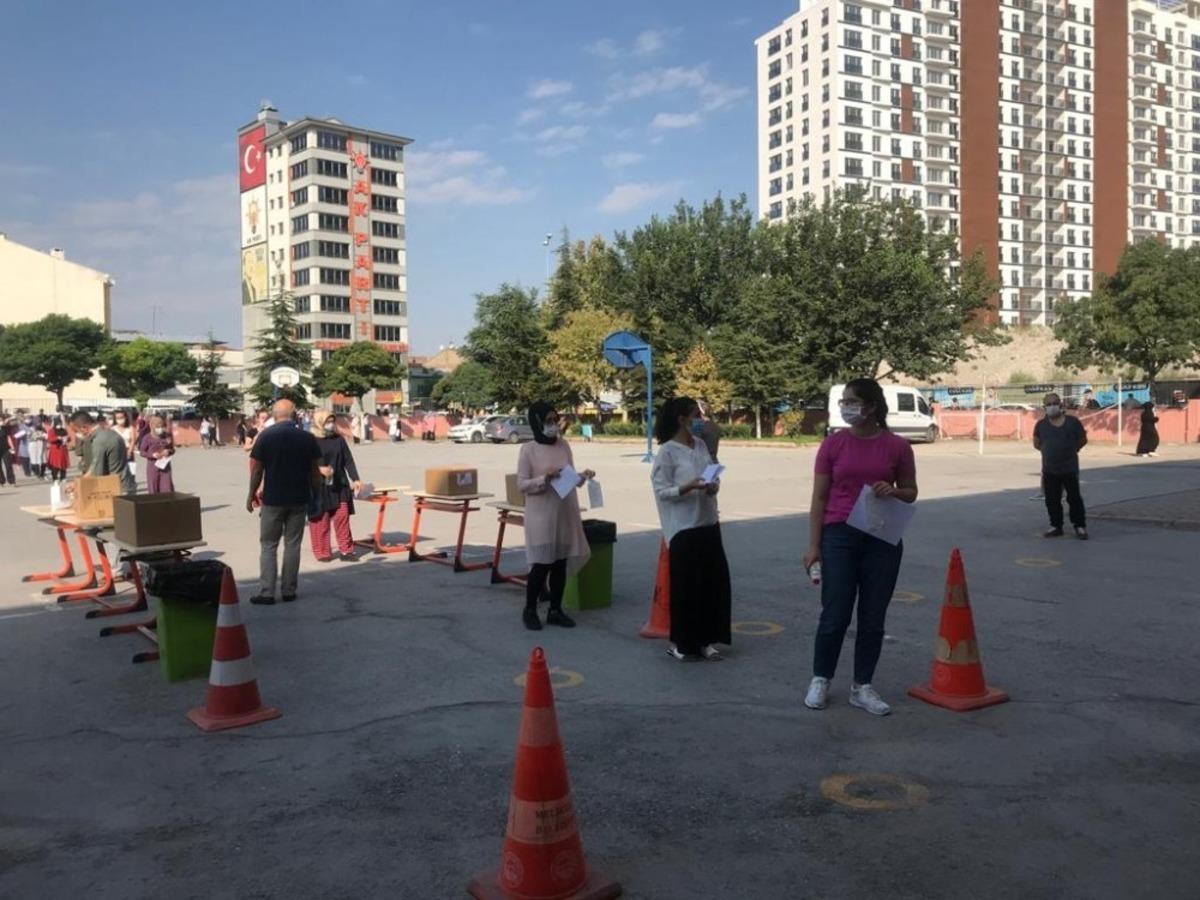 KPSS sınavı korona vir&uuml;s tedbirleri ile başladı