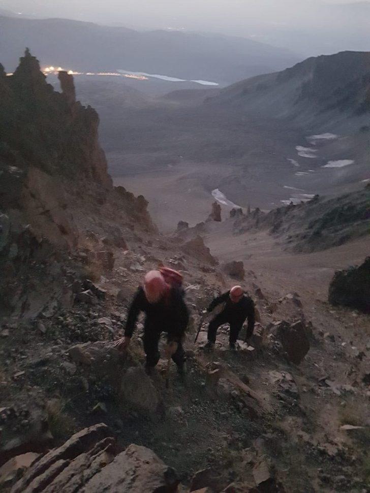 Zirvede Sivas Kongresi gururu G3