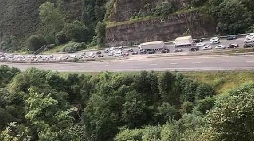 Kaza nedeniyle KPSS'ye yetişemeyen adaylar için Vali Sonel devreye girdi