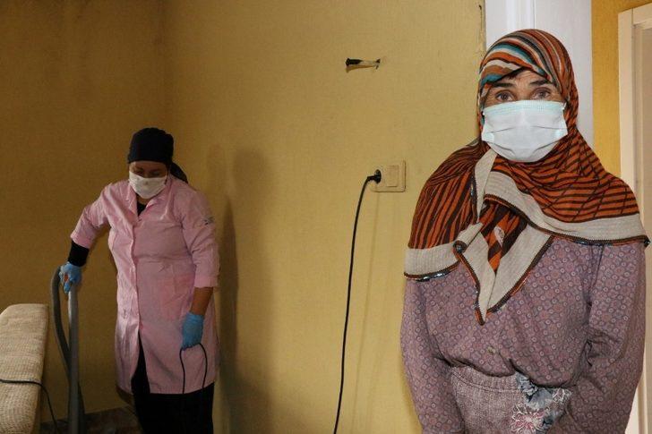 Yaşlı çiftin ihtiyaçlarını Büyükşehirli evlatları karşılıyor G4