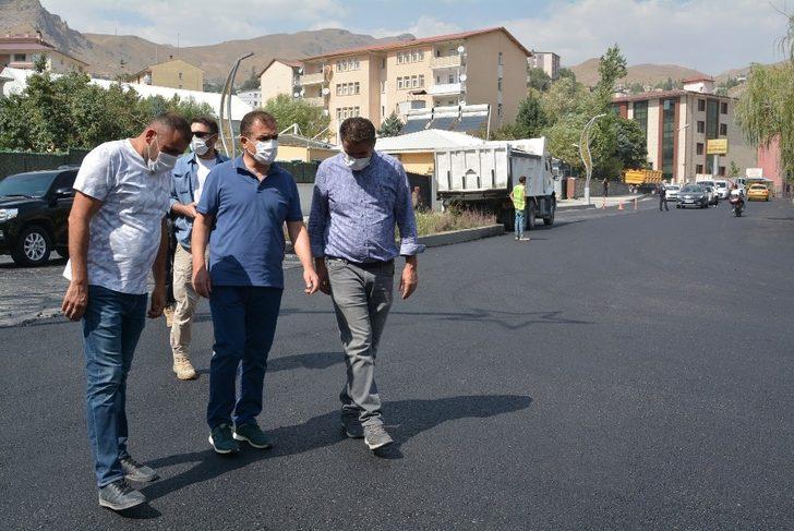 Vali Akbıyık asfalt çalışmalarını denetledi G2