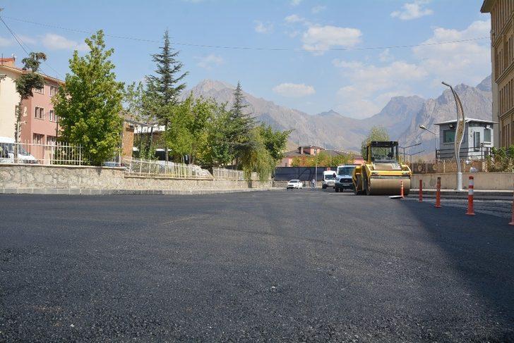 Vali Akbıyık asfalt çalışmalarını denetledi G5