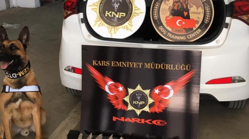 Kars&rsquo;ta 3 kilo esrar ele ge&ccedil;irildi