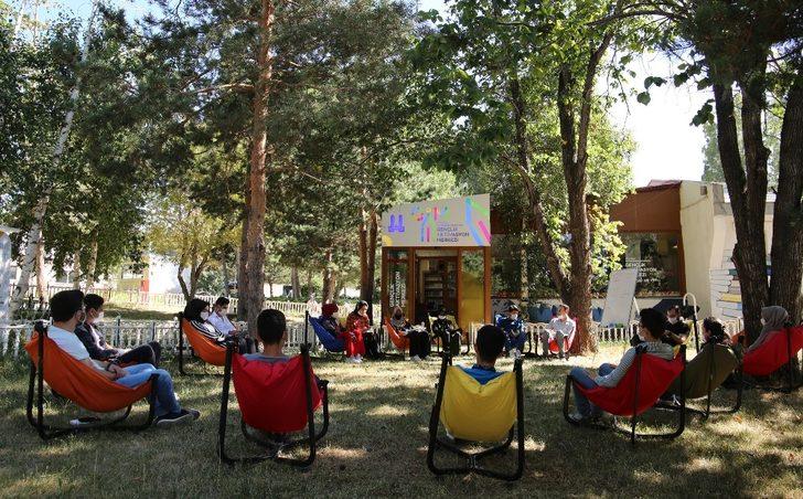 Gençlik Aktivasyon Merkezi’nden kitap tahlili programı G1