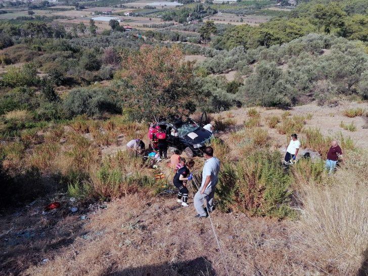 Araçta sıkışan kadını itfaiye ekipleri kurtardı G2