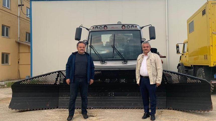 Keltepe Kayak Merkezine kar ezme makinesi alındı