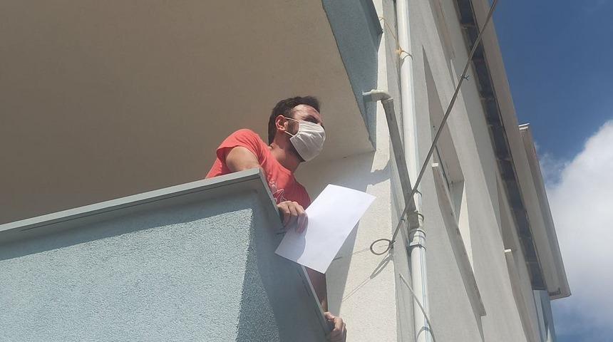 Karantinadaki genç beklediği ambulans gelmeyince sınava giremedi