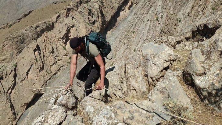 Köyünde, vahşi doğada yaşam filmleri çekiyor G2